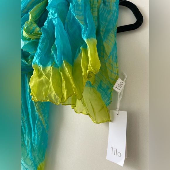 TILO Scarves NEW Silk Crinkle Cutie with Tags. Gorgeous ๐ - Picture 7 of 10